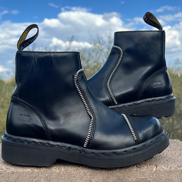 🏴󠁧󠁢󠁥󠁮󠁧󠁿 Dr. Martens MIE Zippered Y2K Chunky Mono Black Ankle Boots UK 5 - Picture 1 of 17